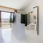 Monje Alacati Bed & Breakfast