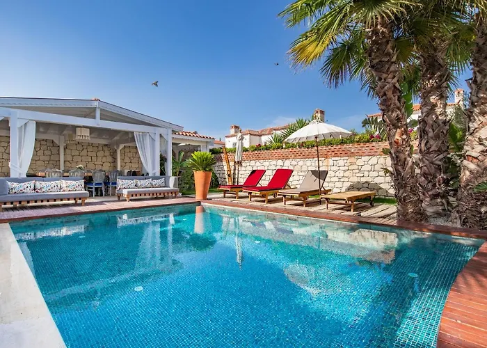 Monje Alacati * Çeşme